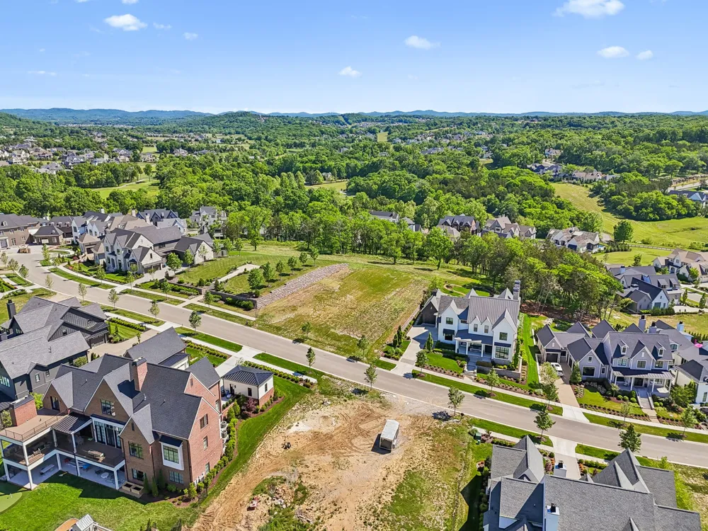9120 Sawtooth Ln College Grove, TN 37046