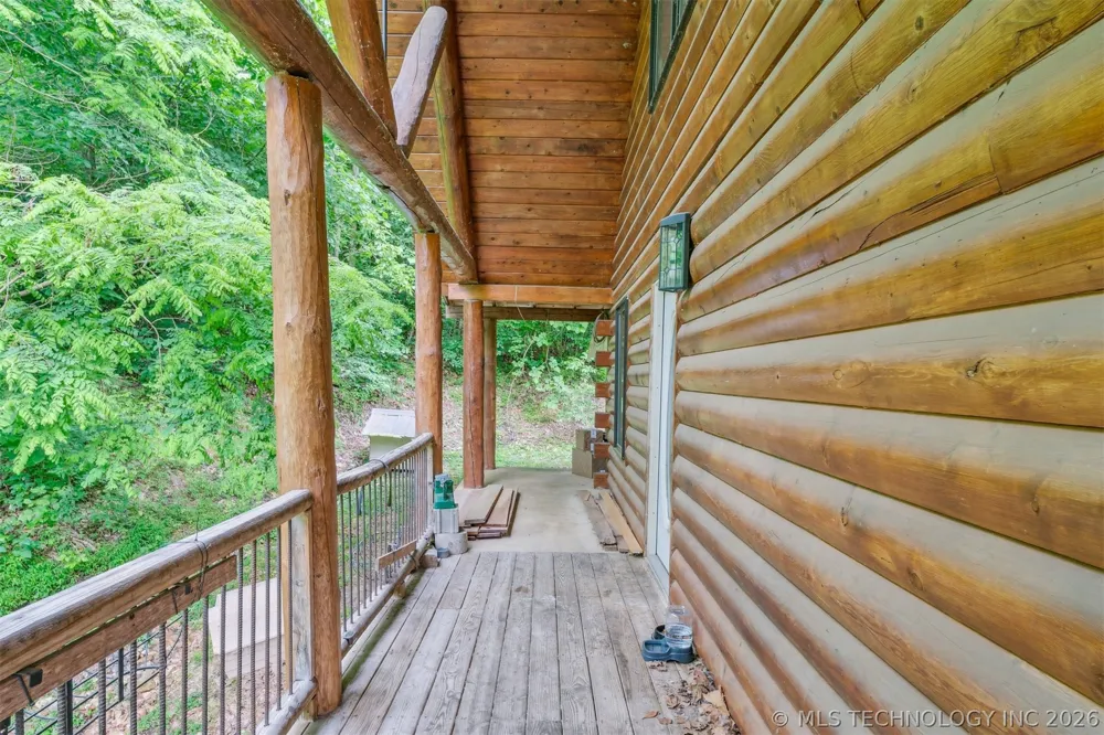 21745 E 660 ROAD Tahlequah, OK 74464