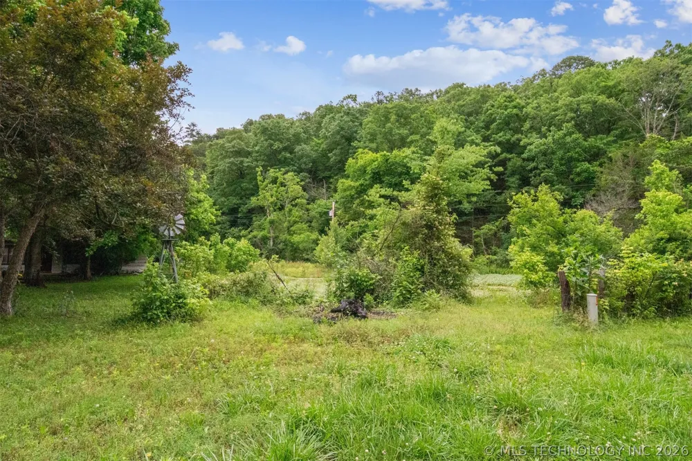 21745 E 660 ROAD Tahlequah, OK 74464