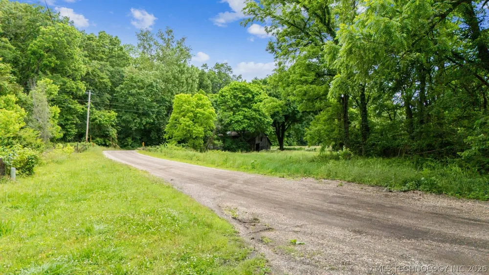 21745 E 660 ROAD Tahlequah, OK 74464