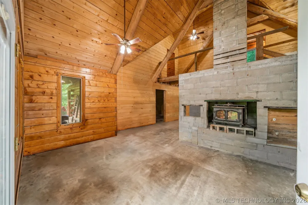 21745 E 660 ROAD Tahlequah, OK 74464
