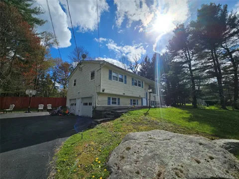 10 Hanover Drive