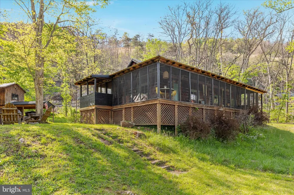 9897 CARPERS PIKE Yellow Spring, WV 26865