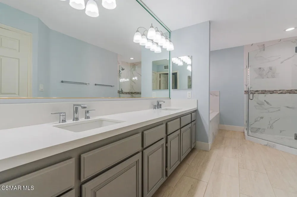 5200 White Oak Avenue #30 Encino, CA 91316