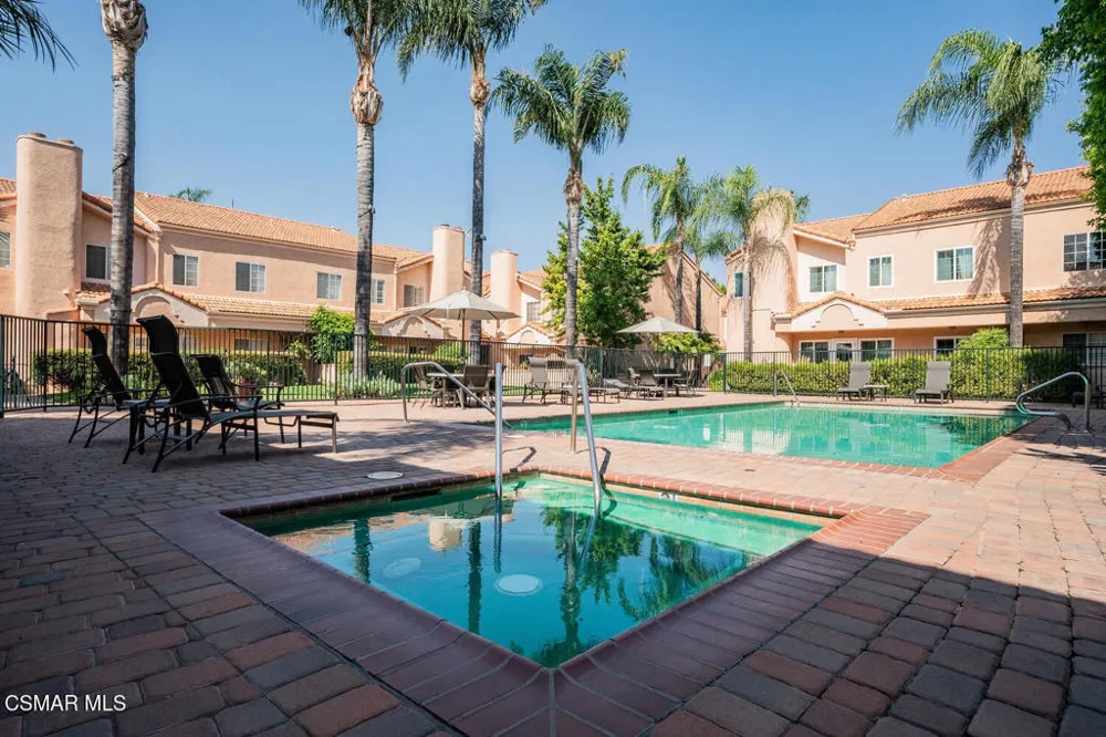 5200 White Oak Avenue #30 Encino, CA 91316