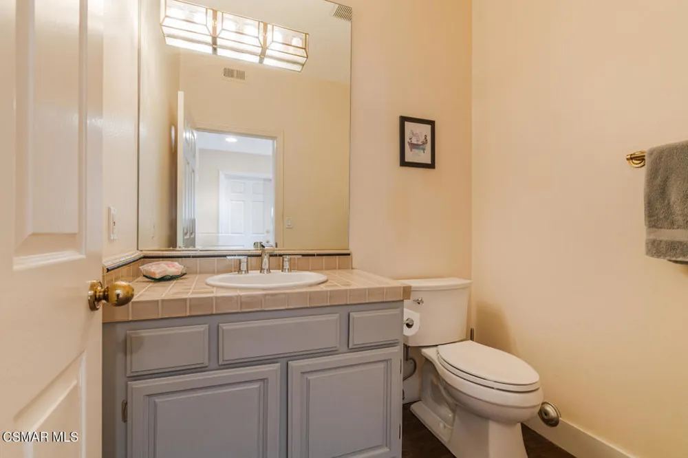 5200 White Oak Avenue #30 Encino, CA 91316