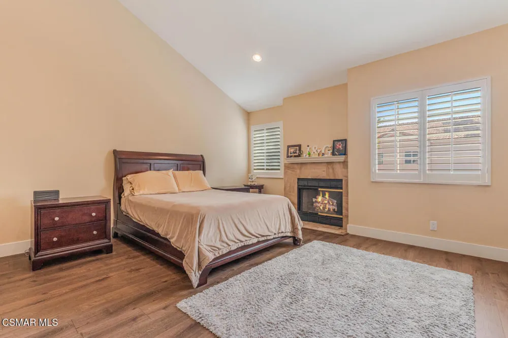 5200 White Oak Avenue #30 Encino, CA 91316