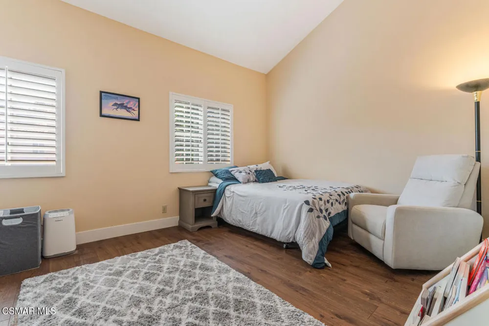 5200 White Oak Avenue #30 Encino, CA 91316