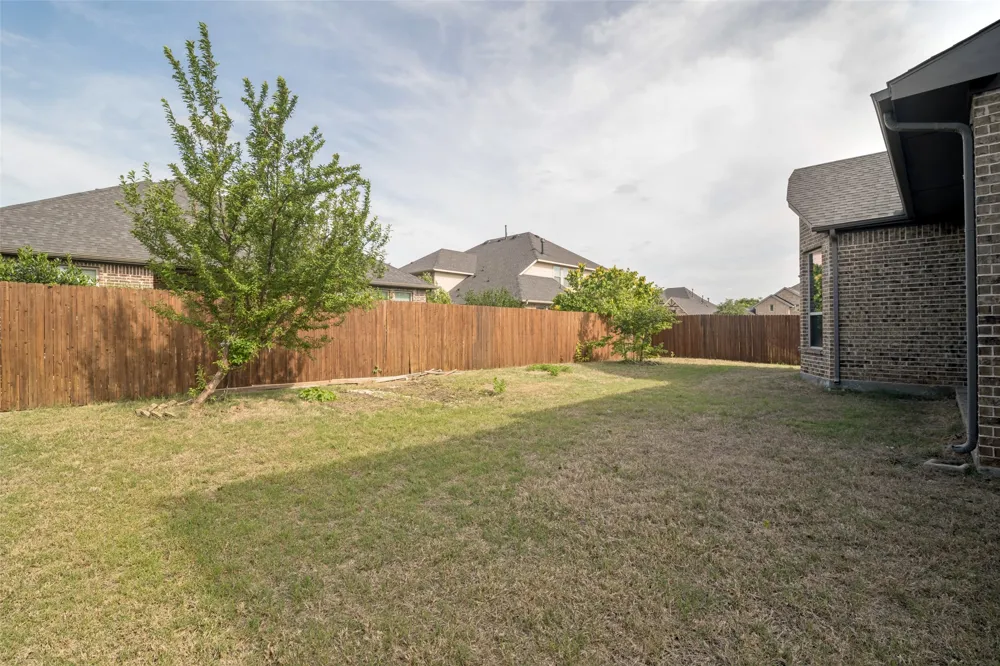 2802 Merlot Circle Rowlett, TX 75088