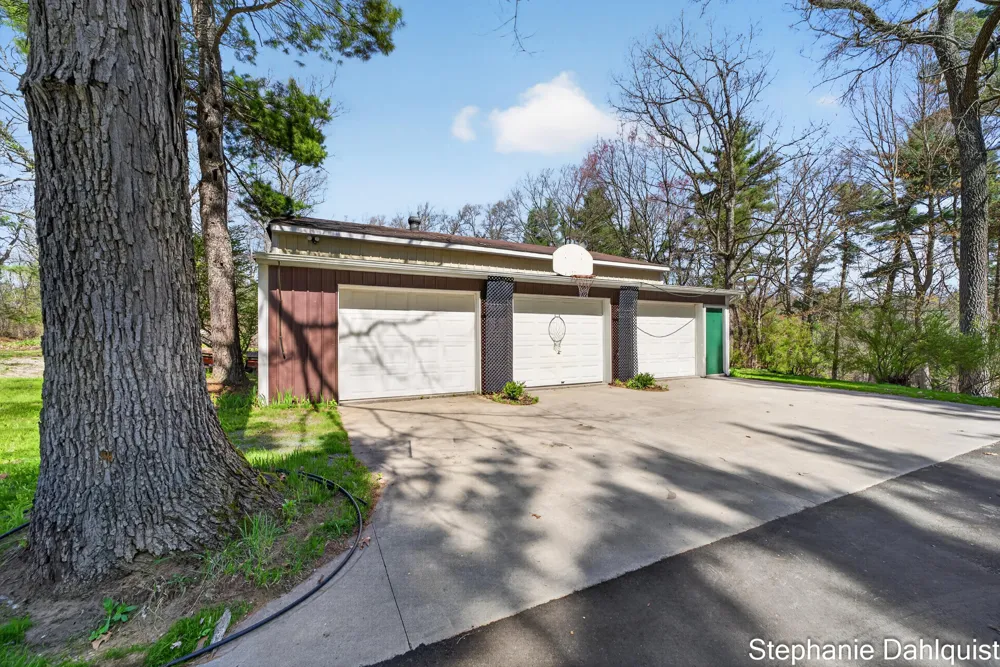 9160 Mill Pond Trail Whitehall, MI 49461