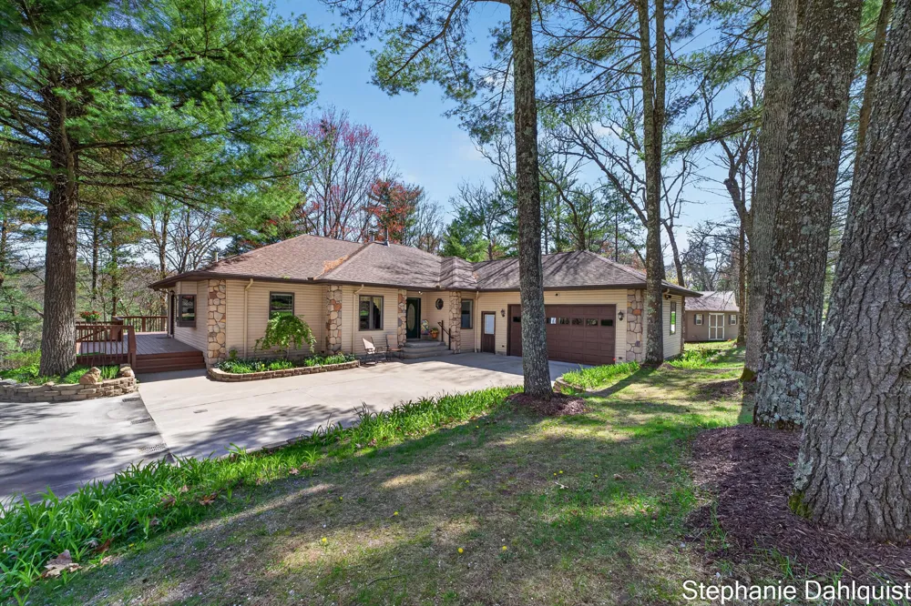 9160 Mill Pond Trail Whitehall, MI 49461