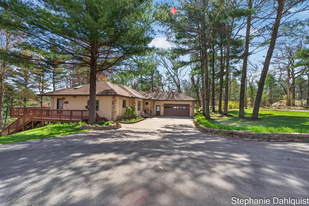 9160 Mill Pond Trail Whitehall, MI 49461