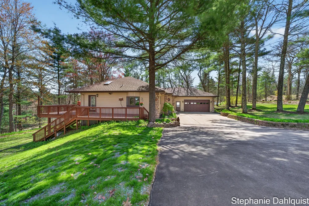 9160 Mill Pond Trail Whitehall, MI 49461