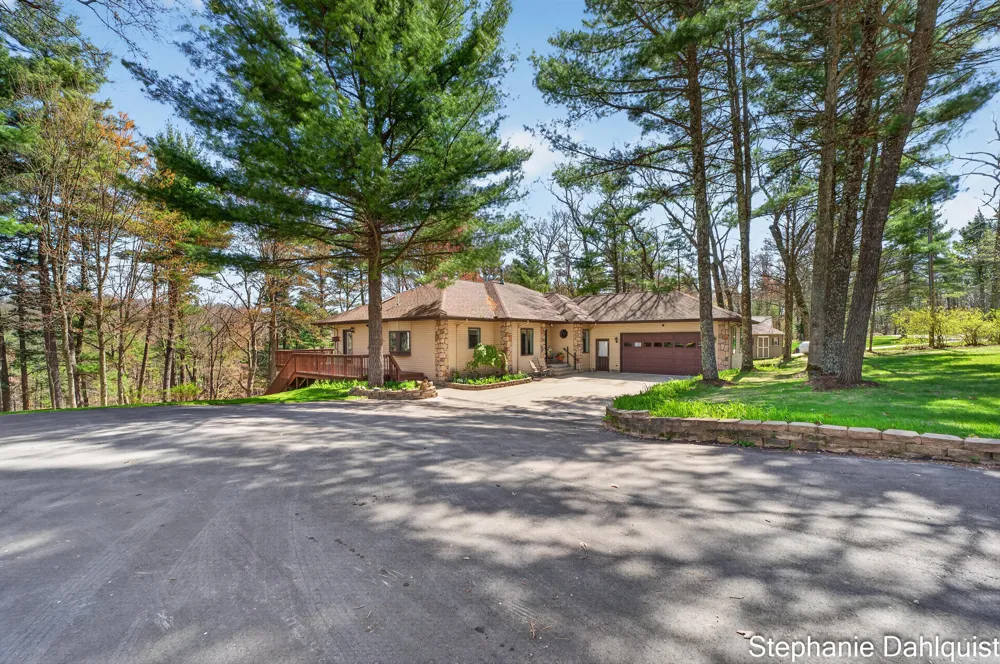 9160 Mill Pond Trail Whitehall, MI 49461