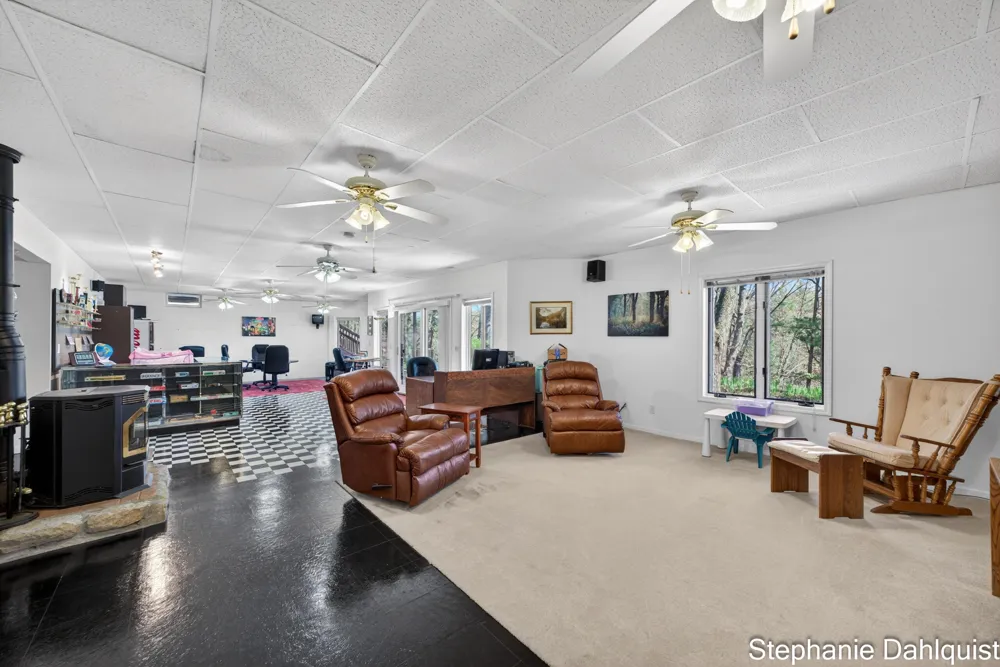 9160 Mill Pond Trail Whitehall, MI 49461