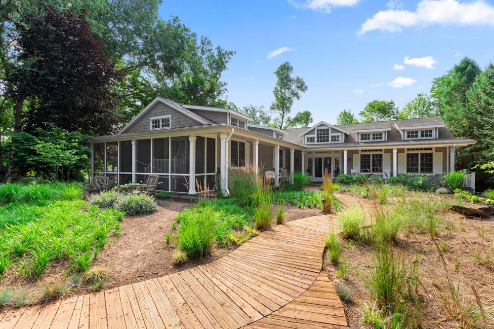 331 Marquette Drive New Buffalo, MI 49117