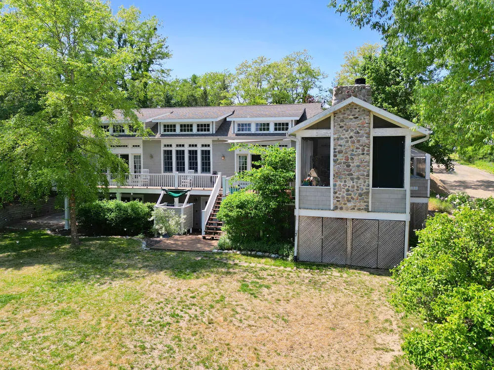 331 Marquette Drive New Buffalo, MI 49117