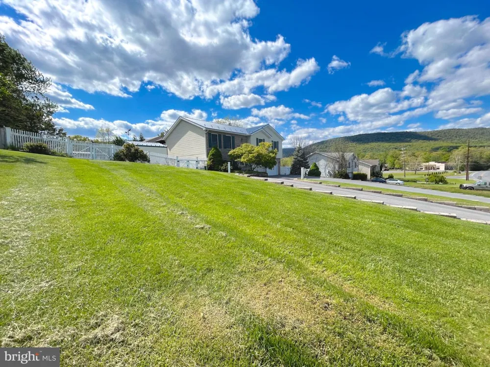 13675 CUMBERLAND HIGHWAY Orrstown, PA 17244