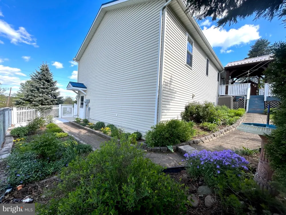 13675 CUMBERLAND HIGHWAY Orrstown, PA 17244