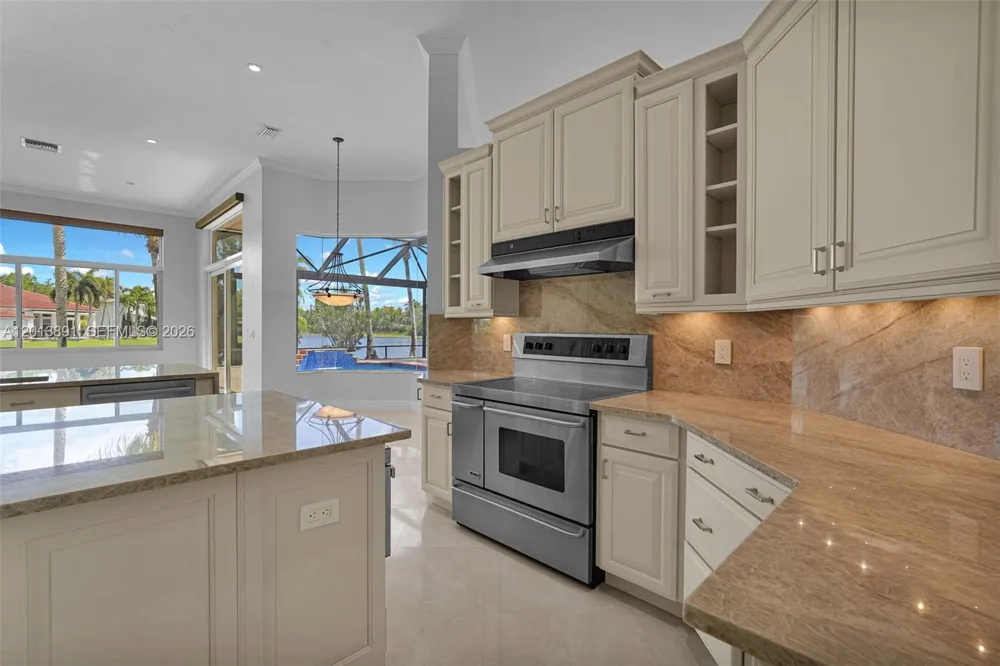 2715 Edgewater Court Weston, FL 33332