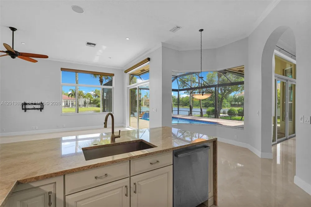 2715 Edgewater Court Weston, FL 33332