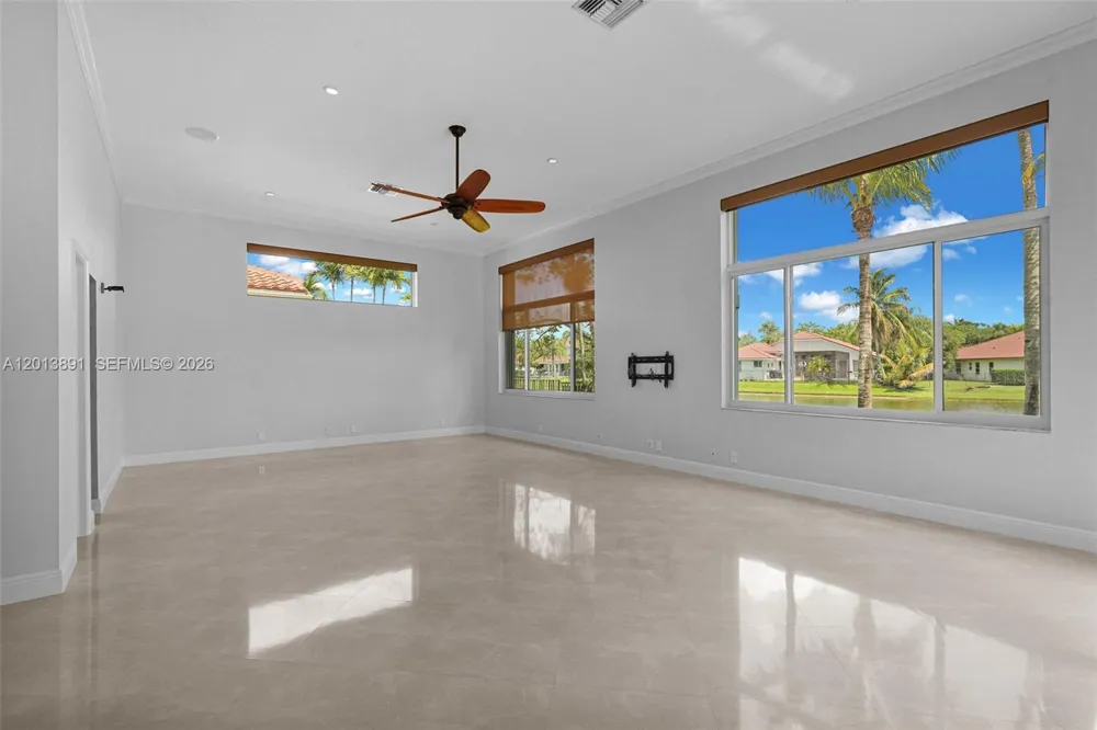 2715 Edgewater Court Weston, FL 33332
