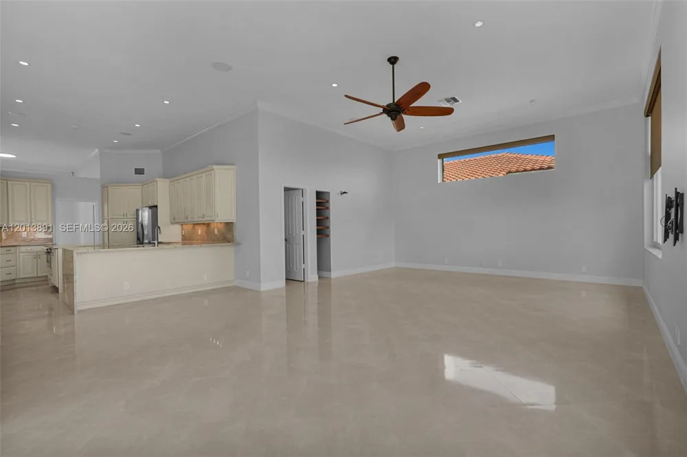2715 Edgewater Court Weston, FL 33332