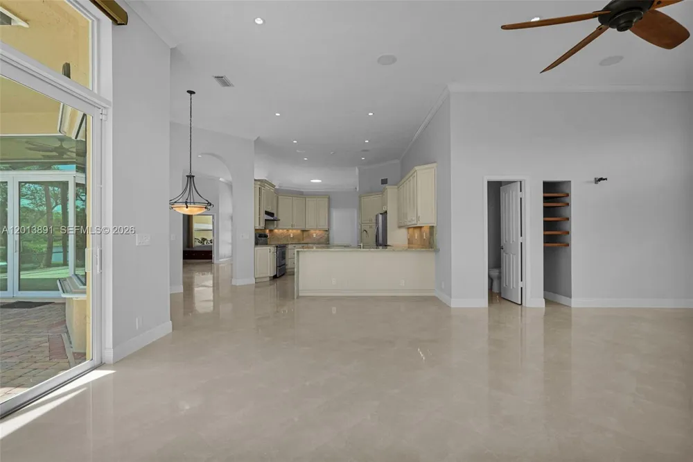 2715 Edgewater Court Weston, FL 33332