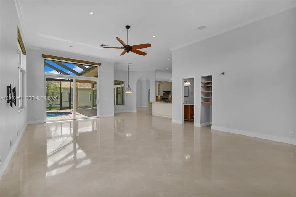 2715 Edgewater Court Weston, FL 33332