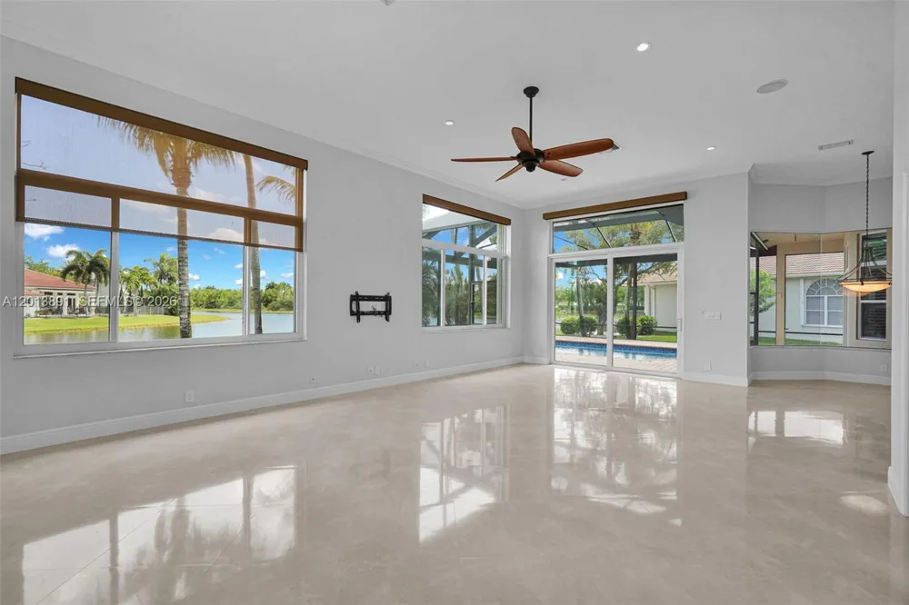 2715 Edgewater Court Weston, FL 33332