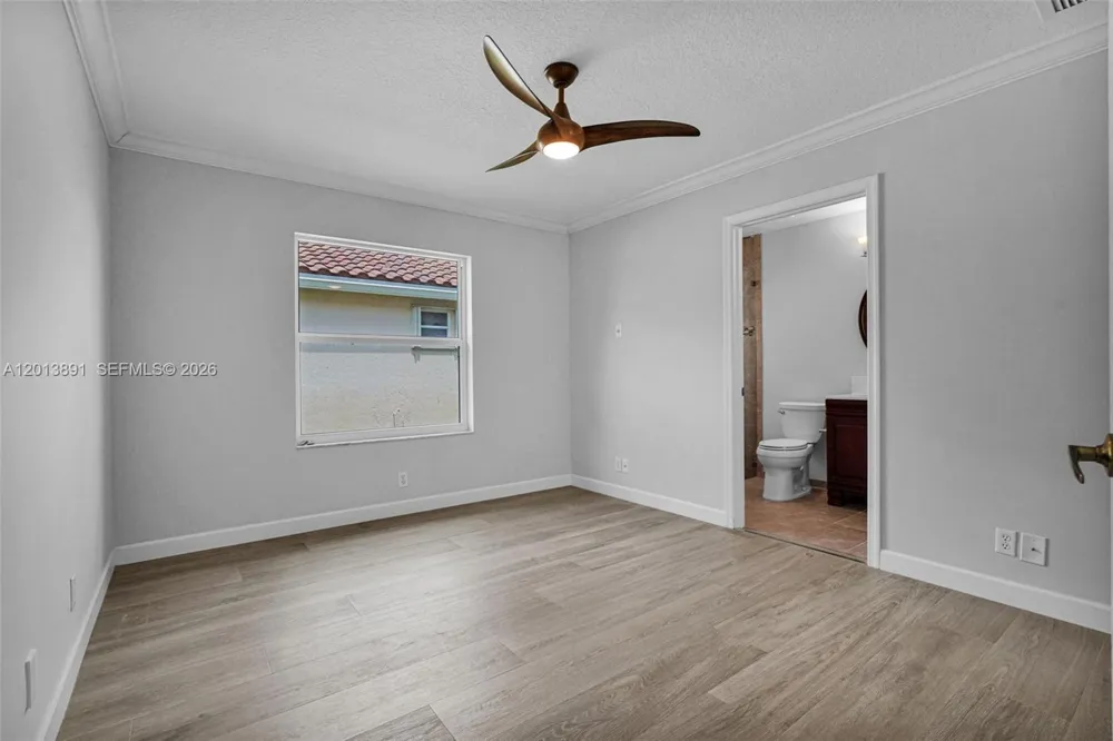 2715 Edgewater Court Weston, FL 33332