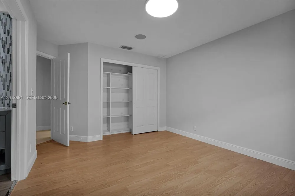 2715 Edgewater Court Weston, FL 33332