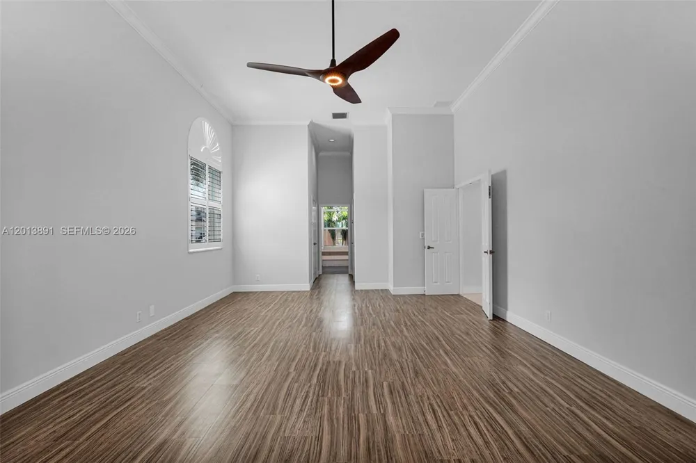 2715 Edgewater Court Weston, FL 33332