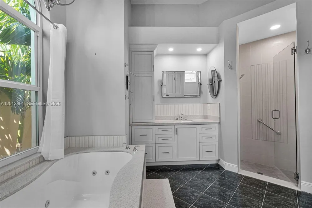 2715 Edgewater Court Weston, FL 33332