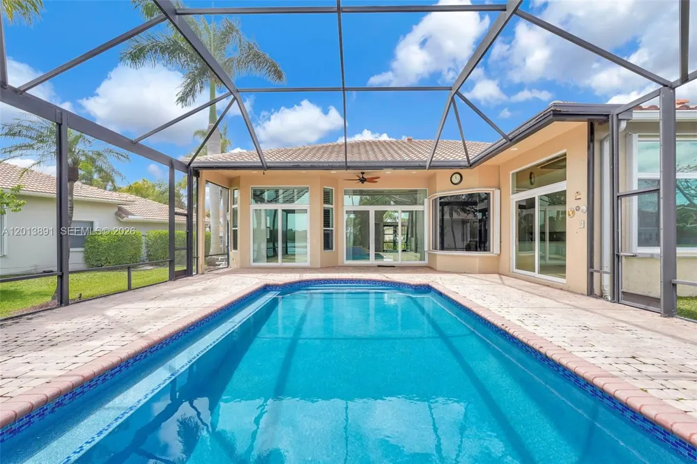 2715 Edgewater Court Weston, FL 33332