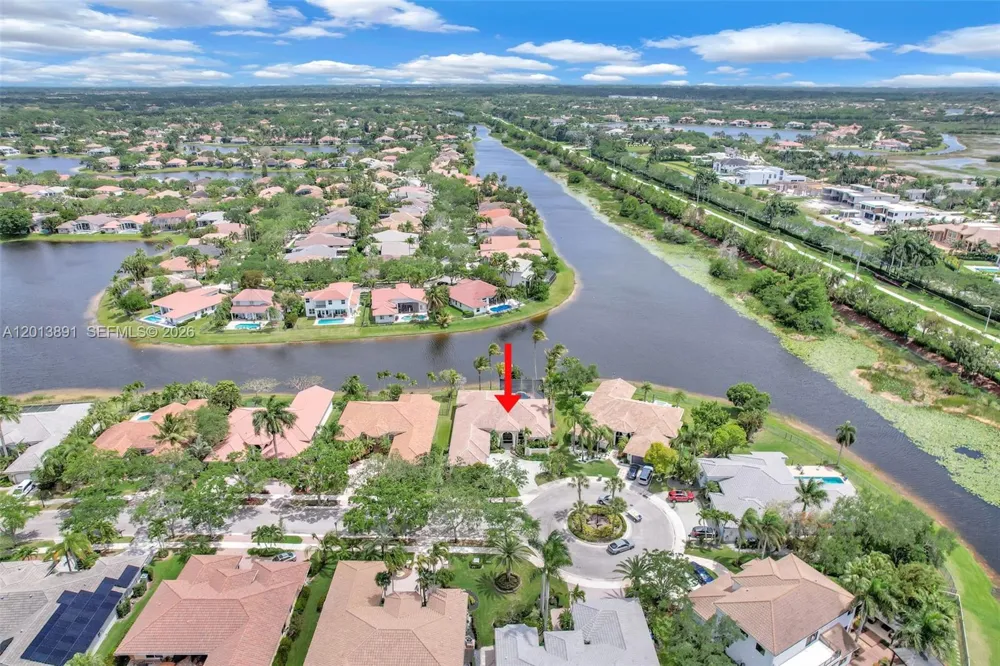 2715 Edgewater Court Weston, FL 33332