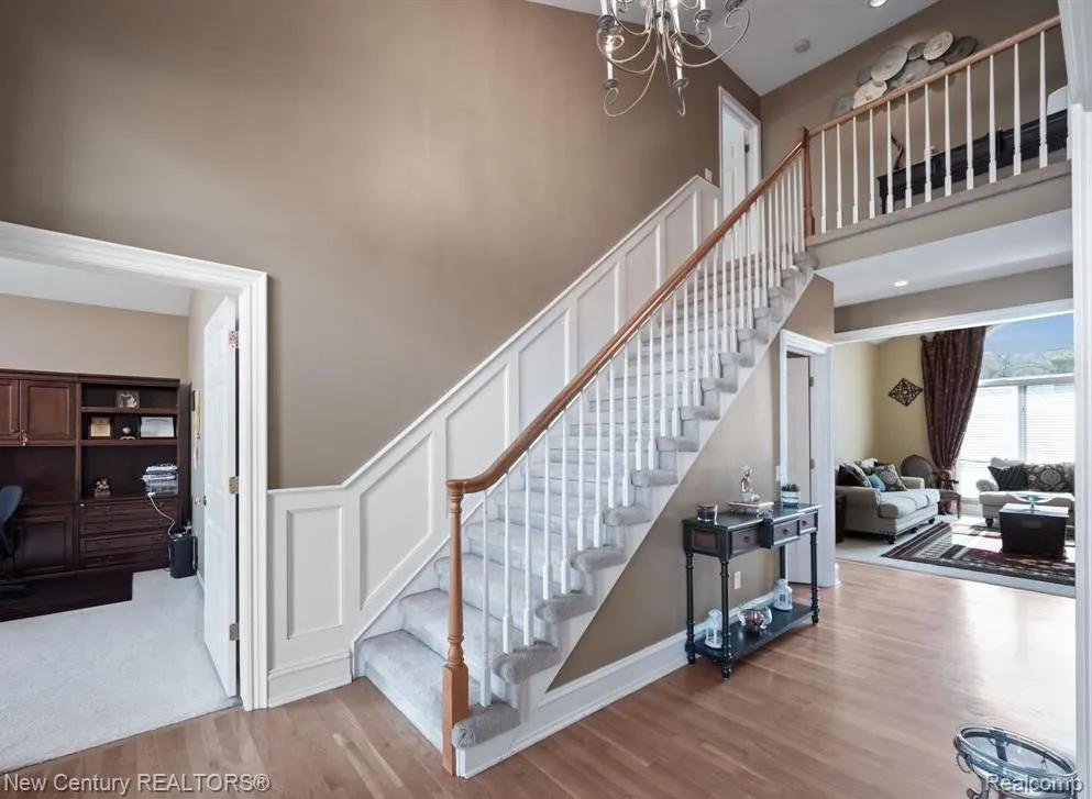 1075 Redding Drive Troy City, MI 48098