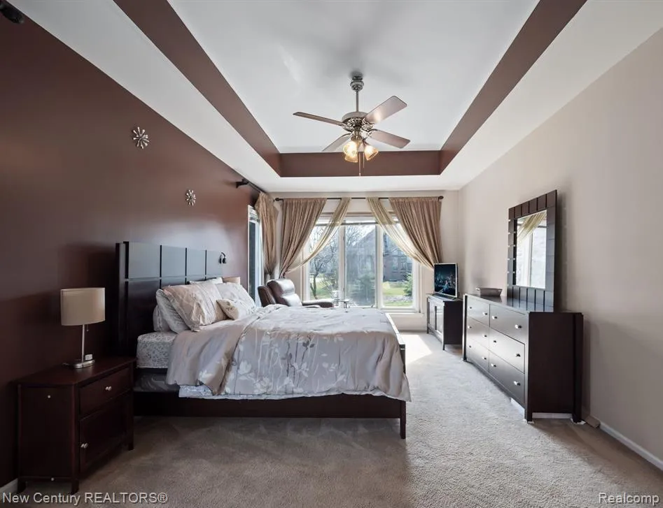 1075 Redding Drive Troy City, MI 48098