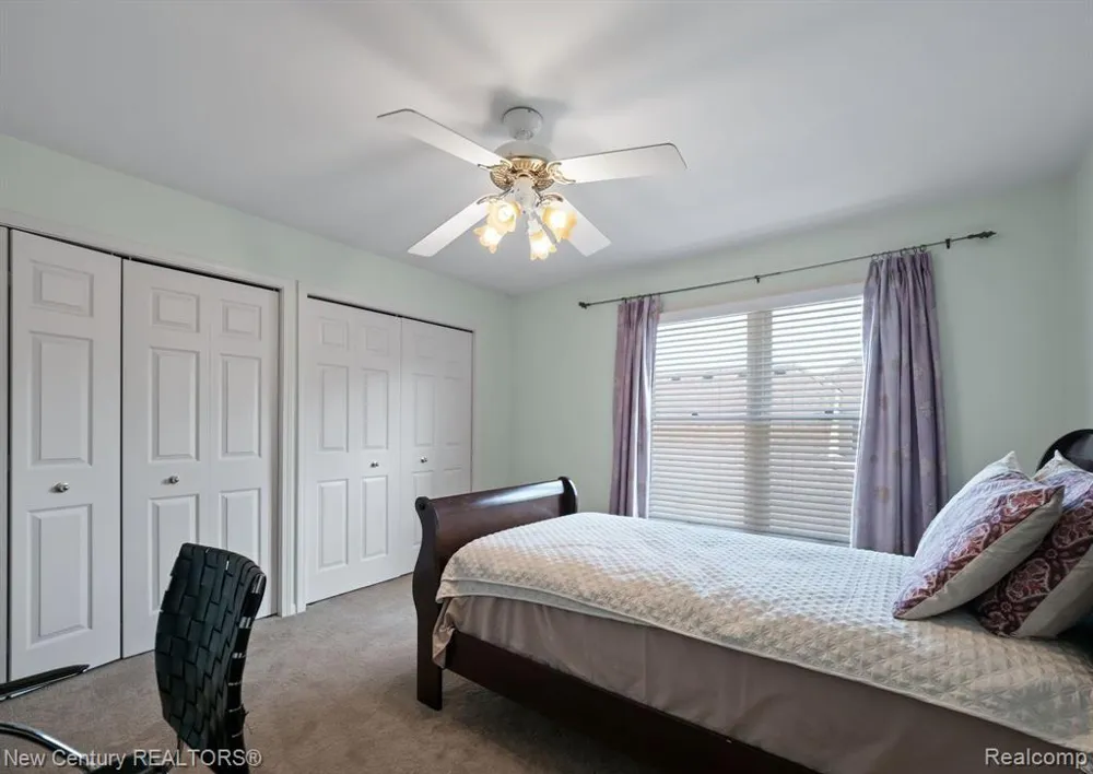 1075 Redding Drive Troy City, MI 48098