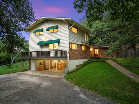 2425 Wendy Lane