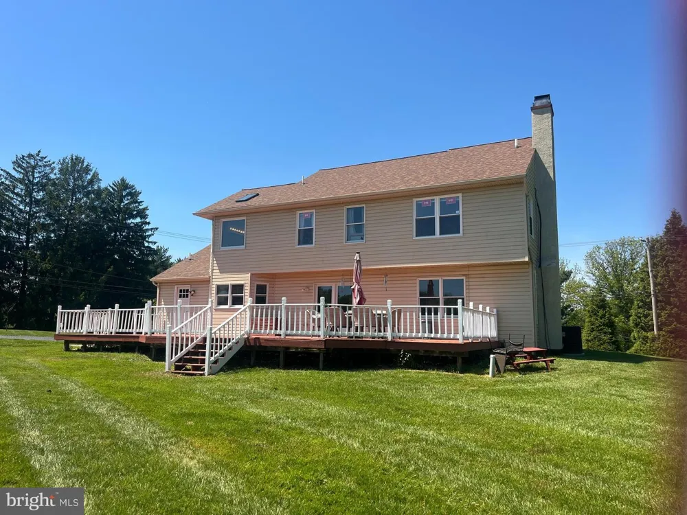 75 AUBURN ROAD Avondale, PA 19311