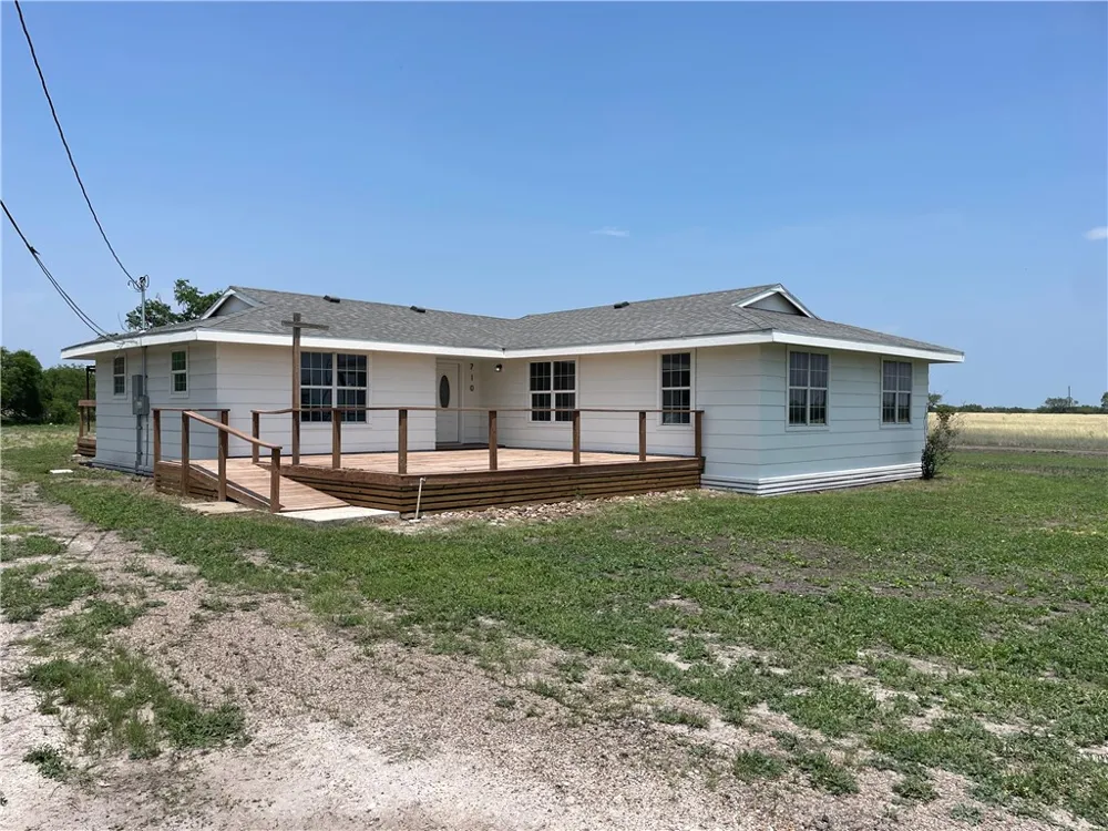 710 Eugenia Street Orange Grove, TX 78372