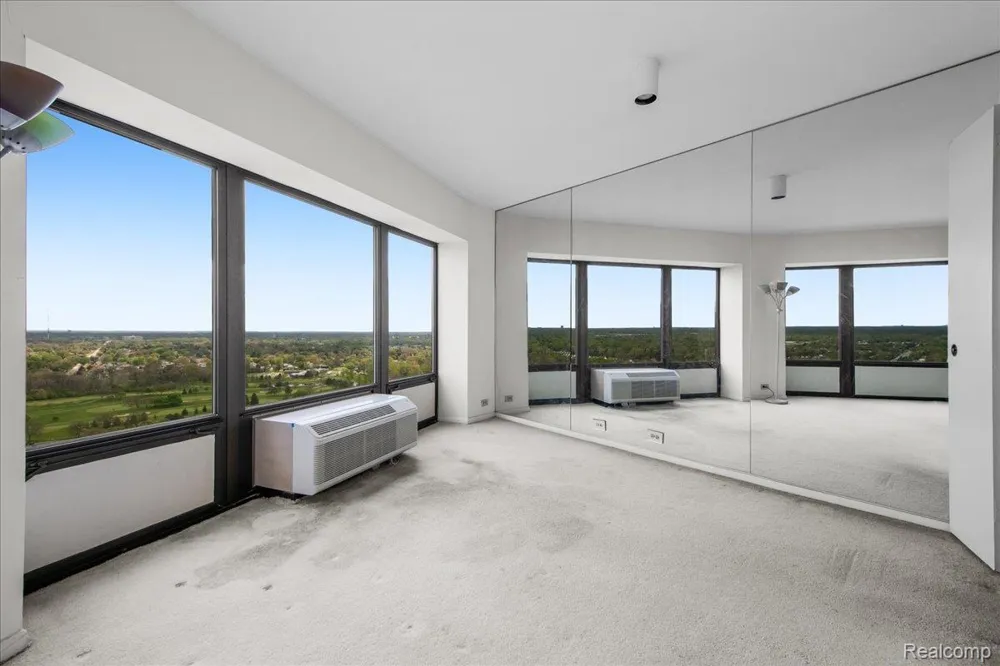 5000 Town Center #3303-3304 Southfield City, MI 48075