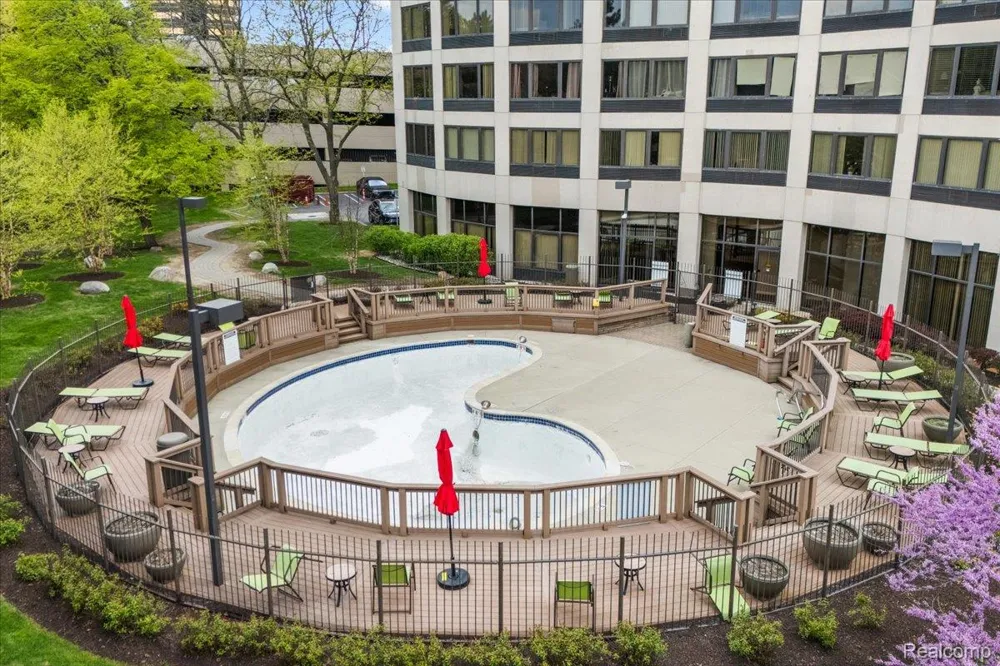 5000 Town Center #3303-3304 Southfield City, MI 48075