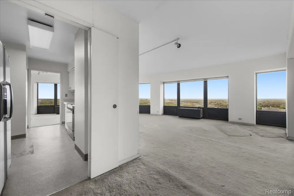 5000 Town Center #3303-3304 Southfield City, MI 48075