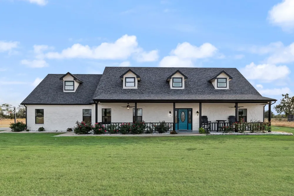 6880 County Road 4042 Kemp, TX 75143