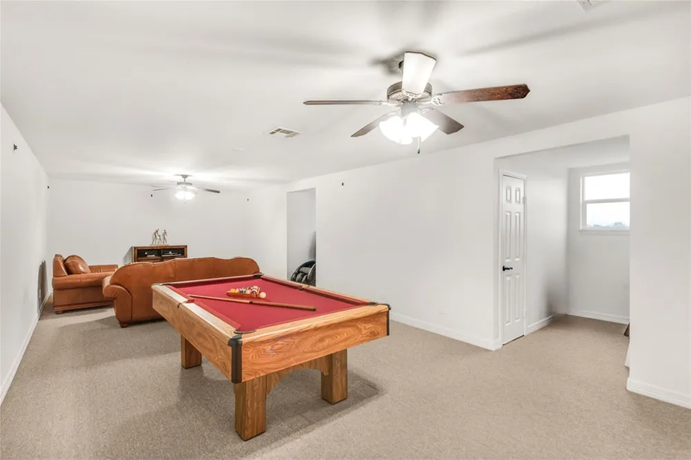 6880 County Road 4042 Kemp, TX 75143