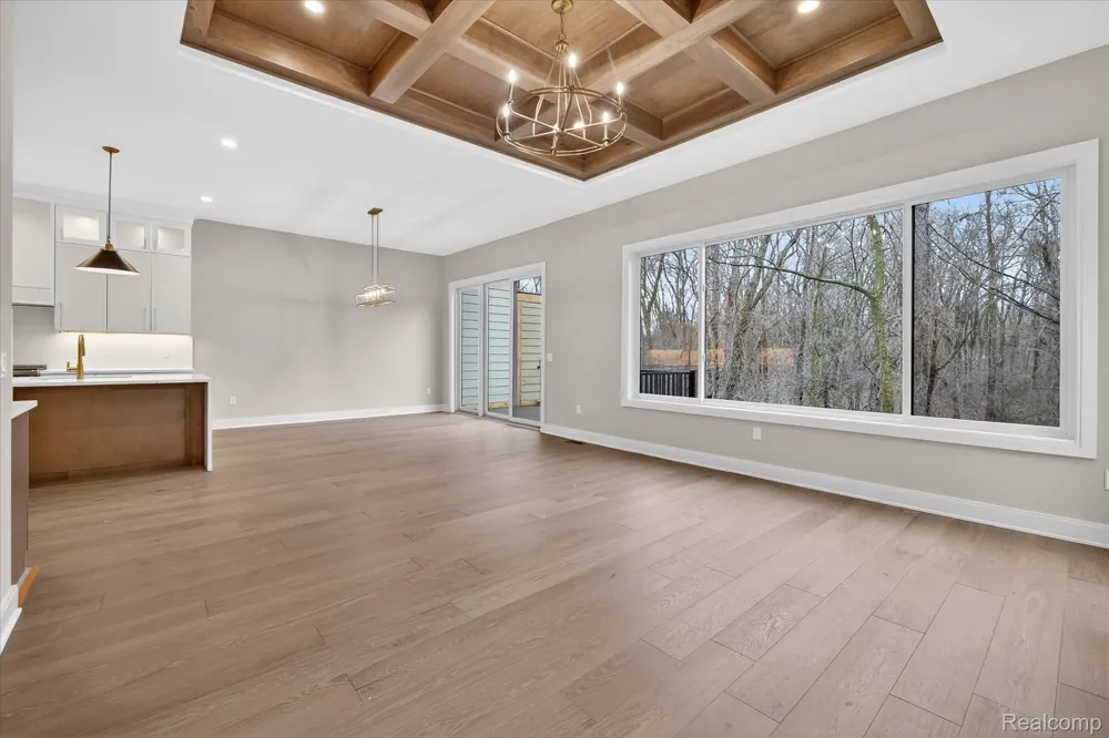 546 Maplehill Road Rochester Hills City, MI 48306