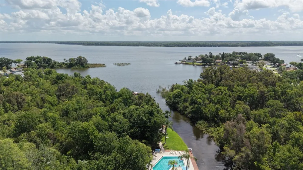 2511 2511 DOLLY BAY DRIVE #102 Palm Harbor, FL 34684