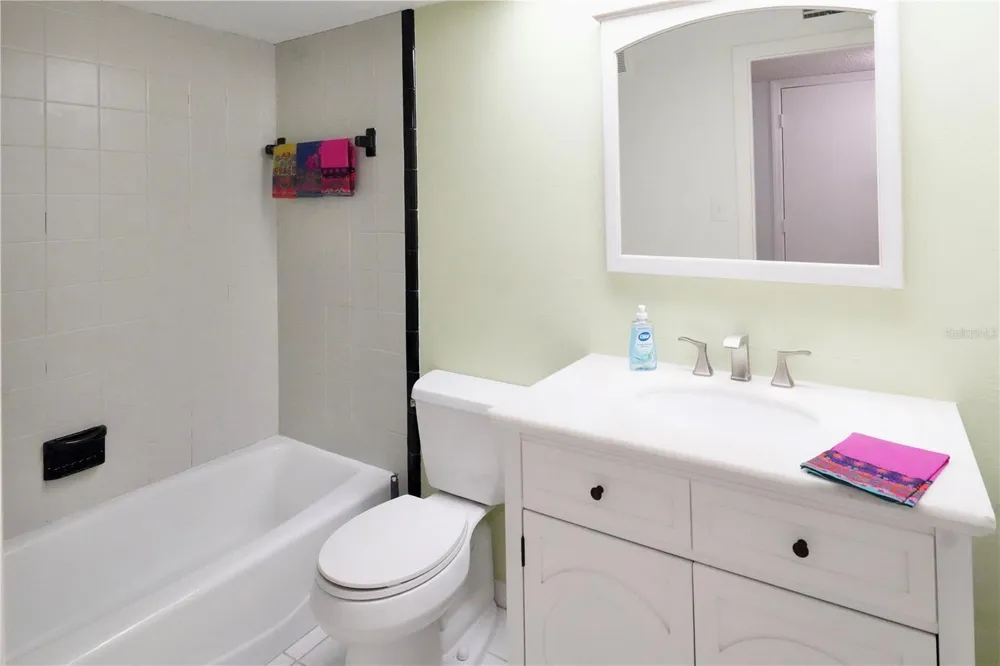 2511 2511 DOLLY BAY DRIVE #102 Palm Harbor, FL 34684